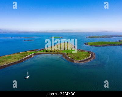 Aérien des îles sur Strangford Lough près de Whiterocks, comté de Down, Irlande du Nord Banque D'Images