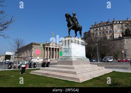 Genève, Suisse - 25 mars 2022 : la place Neuve est l'une des places principales de la ville de Genève. Son nom officiel actuel est la place de Neuve, nommée Banque D'Images