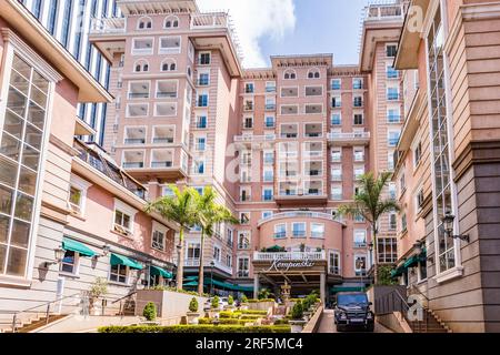 Villa Rosa Kempinski Nairobi Explorez la ville avec style et confort en séjournant dans le meilleur hôtel 5 étoiles de luxe de Nairobi. Offrant la fusion parfaite o Banque D'Images