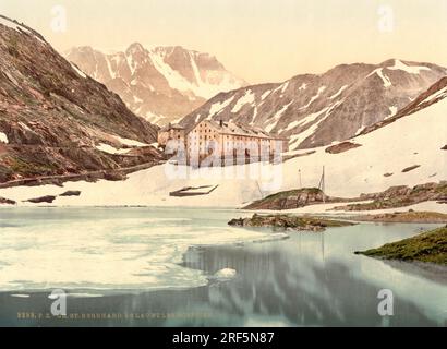 Hospice et Grand Lac St Bernard, Grand Col St Bernard, Alpes Pennines, Valais, Suisse 1890. Banque D'Images