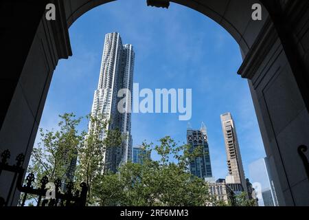 Vue sur Lower Manhattan, la partie la plus méridionale de Manhattan, le quartier central des affaires, de la culture et du gouvernement de New York Banque D'Images