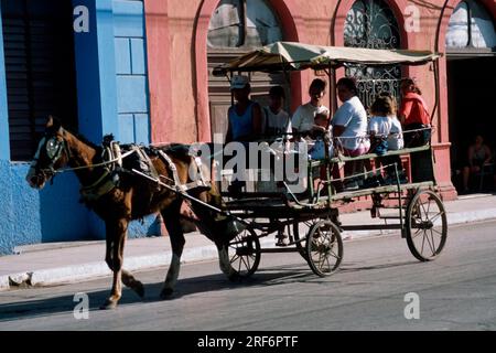 Calèche tirée par des chevaux, Cardenas, Cuba Banque D'Images