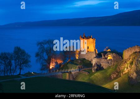 Ruines du château d'Urquhart sur le Loch Ness, Highlands, Écosse, château d'Urquhart, Highlands écossais Banque D'Images