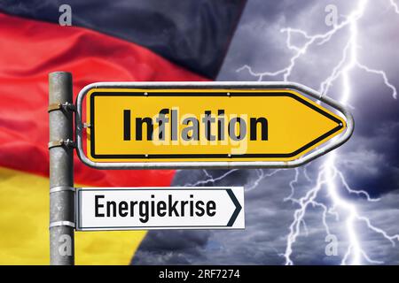 FOTOMONTAGE, Wegweiser inflation und Energiekrise Banque D'Images