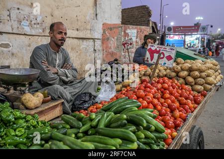 Frucht- und Gemüse Basar, El-Souk, Louxor, Ägitten Banque D'Images