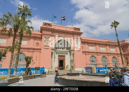 Haupteingang, Musée Ägittisches, El-Tahrir Platz, Kairo, Ägitten Banque D'Images