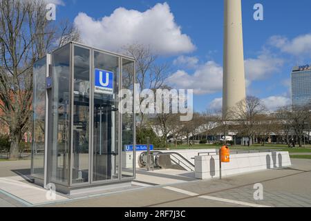 Aufzug zur U 5, U-Bahnhof Rotes Rathaus, Mitte, Berlin, Allemagne Banque D'Images