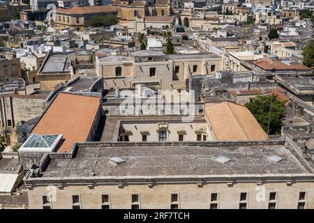 Vue de Lecce depuis le clocher de la cathédrale, Pouilles, Italie, Europe Banque D'Images