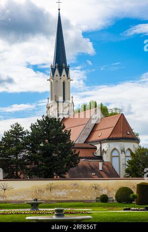 Église catholique Maria Hietzing près du palais Schonbrunn à Vienne. Banque D'Images