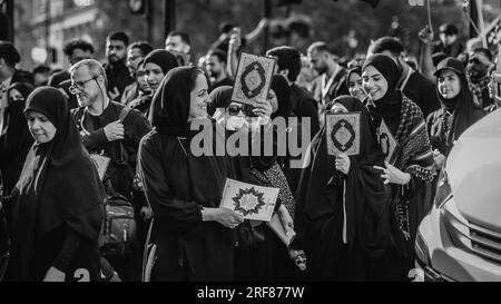 Les femmes musulmanes prennent part à la commémoration du martyre du petit-fils du Prophète Muhammad, l'Imam Hussain (Husayn Ibn Ali) tué dans la bataille de Karbala. Banque D'Images