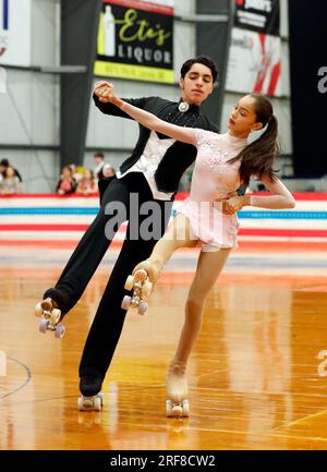 Lincoln, ne, États-Unis. 24 juillet 2023. Gabriel Amador et Sophia Otiniano participent à la finale de danse par équipe Freshman/sophomore ''A'' aux Championnats nationaux de roller 2023 à Lincoln, ne. Larry C. Lawson/CSM (Cal Sport Media via AP Images). Crédit : csm/Alamy Live News Banque D'Images