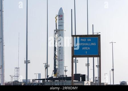 Antares 230+ Rocket Banque D'Images