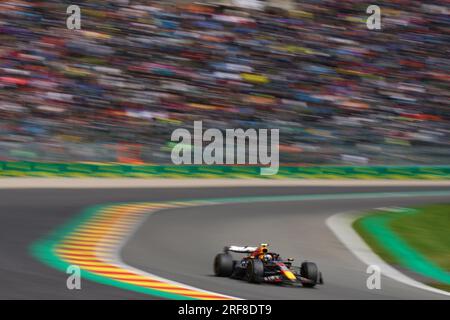 Sergio Perez, du Mexique, au volant de la (11) Oracle Red Bull Racing RB19 Honda RBPT lors du Grand Prix de Belgique de Formule 1 MSC Cruises 2023 le 30 juillet 2023 à Francorchamps, en Belgique. Banque D'Images