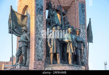 Le Monument de la République sur la place Taksim à Istanbul, Turquie Banque D'Images