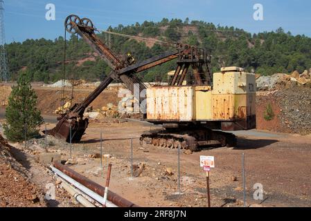 Mines Riotinto, vieilles machines. Cerro Colorado est une mine à ciel ouvert, technique d'extraction de minéraux à ciel ouvert. Riotinto est un gisement minéral de c Banque D'Images