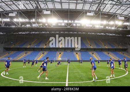 Astana, Kazahstan. 01 août 2023. Les joueurs du GNK Dinamo sont vus pendant la séance d'entraînement avant l'UEFA Champions League, deuxième tour de qualification, match de 2e étape entre Astana et Dinamo Zagreb à Astana Arena à Astana, Kazakhstan, le 1 août 2023. Photo : Goran Stanzl/PIXSELL crédit : Pixsell/Alamy Live News Banque D'Images