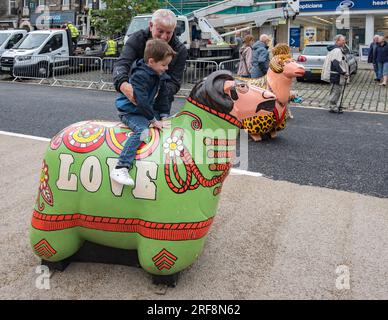 Célébration du « Yorkshire Day » dans le centre-ville de Skipton le 1 août 2023. Banque D'Images