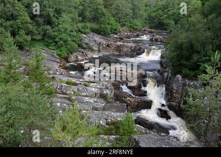 La rivière Blackwater entre Silverbridge et Little Garve, Écosse. Banque D'Images