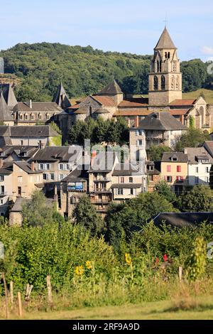 La petite ville historique et pittoresque d’Uzerche dans la vallée de la Vézère en Corrèze dans le Limousin en France, Nouvelle-Aquitaine, Europe Banque D'Images