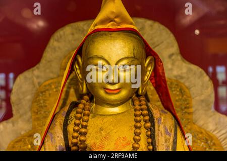 Statue de Bouddha à l'intérieur du temple de Zuu occidental, partie du complexe du monastère Erdene Zuu à Kharakhorum, Mongolie, le plus grand monastère de Mongolias, (UNESCO World Banque D'Images