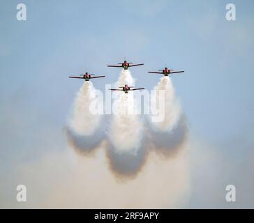 Exposition de l'armée de l'air espagnole TEM la Patrulla Águila au Royal International Air Tattoo 2023 Banque D'Images