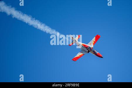 Exposition de l'armée de l'air espagnole TEM la Patrulla Águila au Royal International Air Tattoo 2023 Banque D'Images