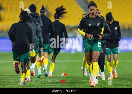 Wellington, Wellington, Nouvelle-Zélande. 2 août 2023. L'équipe sud-africaine s'échauffera avant le coup d'envoi du match de groupe G de la coupe du monde féminine de la FIFA 2023 entre l'Afrique du Sud et l'Italie au Wellington Regional Stadium Stadium Stadium Stadium de Wellington, Nouvelle-Zélande (image de crédit : ©James Foy/Alamy Live News) Banque D'Images