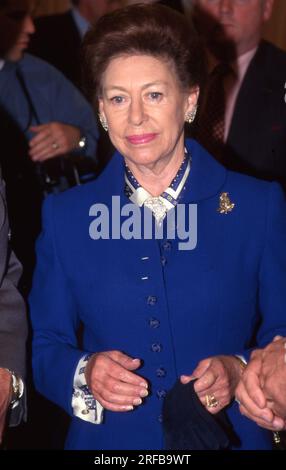 Princesse Margaret au Centre NSPCC à Coventry le 8 mai 1996 photo des Archives Henshaw Banque D'Images