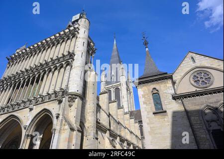 L'église notre Dame est un chef-d'œuvre de l'art gothique (13e siècle), Dijon FR Banque D'Images