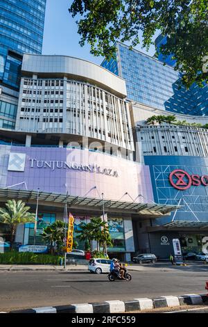 Surabaya, Indonésie - 07.10.2023 : Tunjungan Plaza centre commercial à Surabaya, un centre commercial emblématique de la ville Banque D'Images