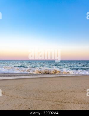 soleil de fin de journée sur une plage de montauk Banque D'Images