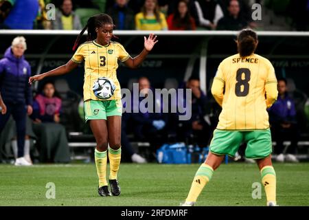 Melbourne, Australie, 2 août 2023. Vyan Sampson, de Jamaïque, contrôle le ballon lors du match de coupe du monde féminin entre la Jamaïque et le Brésil au AAMI Park le 02 août 2023 à Melbourne, en Australie. Crédit : Dave Hewison/Speed Media/Alamy Live News Banque D'Images