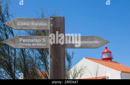 Phare de Cabo Sardao, situé au point le plus à l'ouest de la région de l'Alentejo au Portugal Banque D'Images