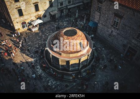 La grande fontaine de l'Onofrio vue des murs de Dubrovnik - Croatie Banque D'Images