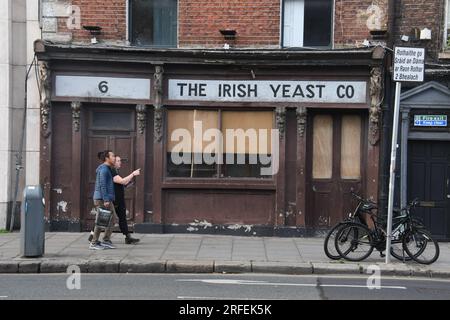 Vue sur un ancien magasin dans le centre-ville de Dublin, Irlande Banque D'Images