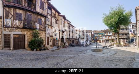 Espagne, Castille et Léon, Mogarraz, la place du village Banque D'Images