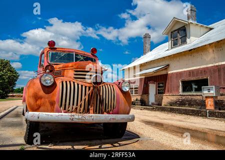 États-Unis, Mississippi, Clarksdale, Hopson Guesthouse situé dans une ancienne plantation de coton, anciennes maisons d'esclaves converties en chambres, ancien moteur de pompiers Banque D'Images