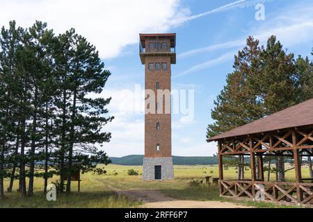 Un belvédère en Hongrie près de Veszprem, construit à partir d'une ancienne tour d'observation militaire Banque D'Images