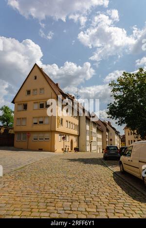 Nuremberg, Allemagne - 19 juillet 2023 : belles rues bien entretenues de la vieille ville. Vue du centre historique de Nuremberg, Franconie, Bavière Banque D'Images