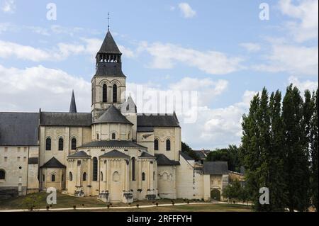 Fontevraud-l'Abbaye, France - 24 août 2013 : le célèbre monastère Abbaye Royale de Fontevraud dans la province d'Anjou par une journée ensoleillée Banque D'Images