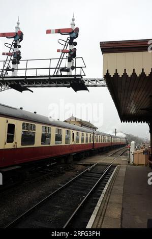 'Morayshire' avec un départ vers l'est de Wansford. Banque D'Images