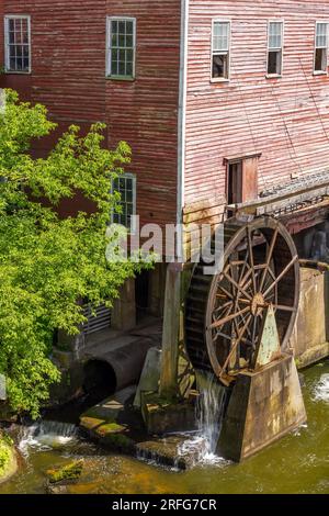 Old Grist Mill avec roue à eau Banque D'Images