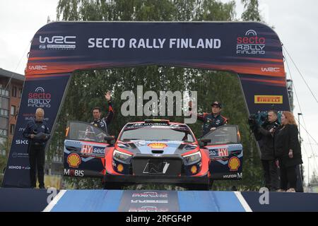 Thierry Neuville (Bel) Martijn Wydaeghe (Bel) du Team Hyundai Shell MOBIS World Rally Team, Hyundai I20 N Rally1 Hybrid, pendant, Ceremonial Start, Jyvaskyla, 2023, 02 août 2023, à Jyvaskyla, Finlande Banque D'Images