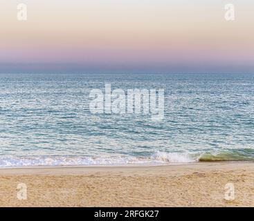 soleil de fin de journée sur une plage de montauk Banque D'Images