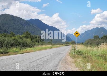 Chemin Rannie menant au lac Pitt - Grant Narrows Regional Park à Pitt Meadows, Colombie-Britannique, Canada Banque D'Images