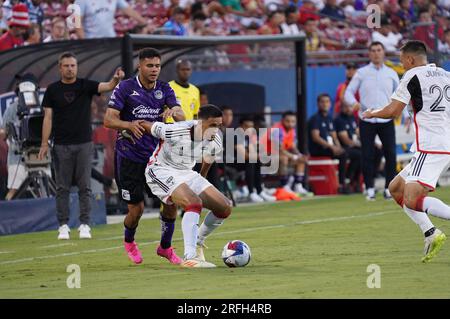 Frisco, États-Unis. 02 août 2023. 2 août 2023, Frisco, Texas, États-Unis : Jose Martinez de Dallas protège le ballon lors du match de coupe des ligues entre le FC Dallas et Mazatlan joué au Toyota Stadium le mercredi 2 août 2023 à Frisco, Texas, États-Unis (photo de Javier Vicencio/Eyepix Group) crédit : EYEPIX Group/Alamy Live News Banque D'Images