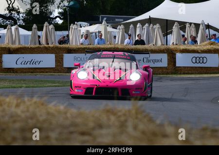 Rachel Frey, Porsche 911 RSR-19, Iron Dames, le Mans 24 heures 2023, 75 ans de Porsche, 60 ans de la 911, avec sa forme iconique la 911 a partic Banque D'Images