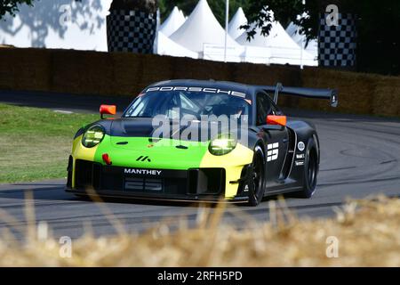 OLAF Manthey, Porsche 911 GT2 RS Clubsport, 75 ans de Porsche, 60 ans de la 911, avec sa forme emblématique la 911 a participé à presque tous les f Banque D'Images