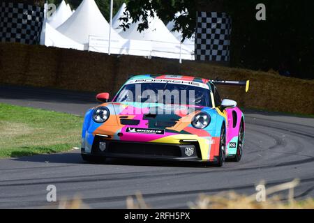 Adam Smalley, Porsche 911 GT3 Cup, 75 ans de Porsche, 60 ans de la 911, avec sa forme emblématique la 911 a participé à presque toutes les formes de Mo Banque D'Images