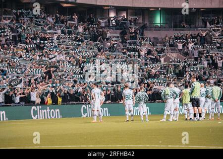 Stockholm, Suède. 08 03 2023. Europa Conference League : l'équipe faisant signe à la foule après le match. FC twente a gagné en temps supplémentaire. Daniel Bengtsson / Alamy News Banque D'Images